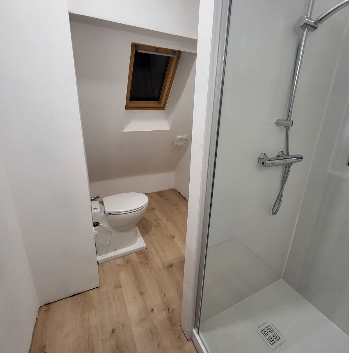 Salle de bain mansardée Damgan Après 3 FG RENOV