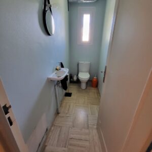 Renovation-toilette-suspendu-Vert-Avant-FG-RENOV.jpg
